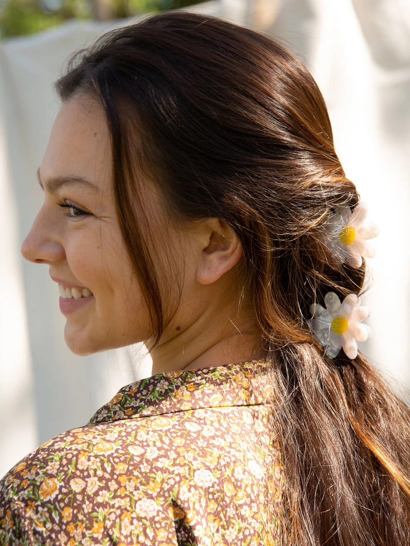 Natural Life NEW & TRENDING Set Of 2 Hair Claws 10 Natural Life NEW & TRENDING Set Of 2 Hair Claws