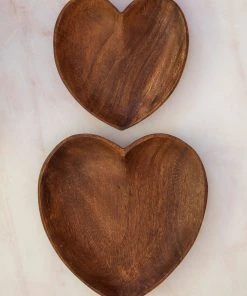 Natural Life Set Of 4 Wooden Heart Plates