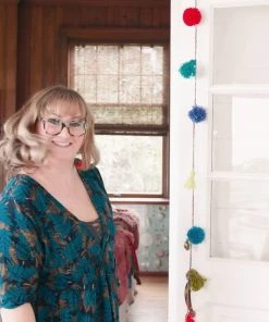 Natural Life Back To Campus Pom Pom & Tassel Kit 15 Natural Life Back To Campus Pom Pom & Tassel Kit