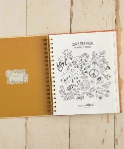 Natural Life 2022-23 17 Month Planner Gifts & Fun Things