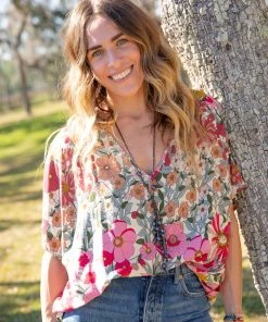 Natural Life CLOTHES Easy V-Neck Top