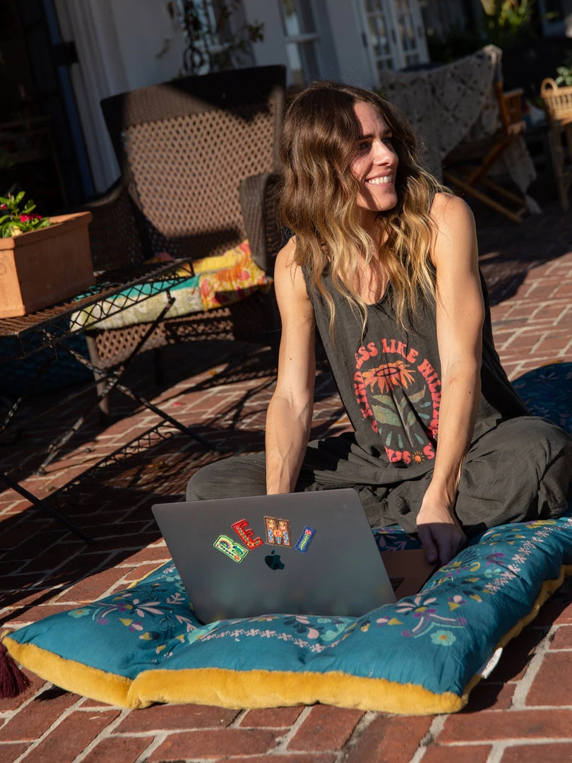 Natural Life Faux Fur Lounge Bed Roll 15 Natural Life Faux Fur Lounge Bed Roll