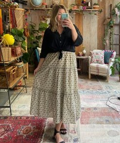 Natural Life Lived In Button Down NEW & TRENDING